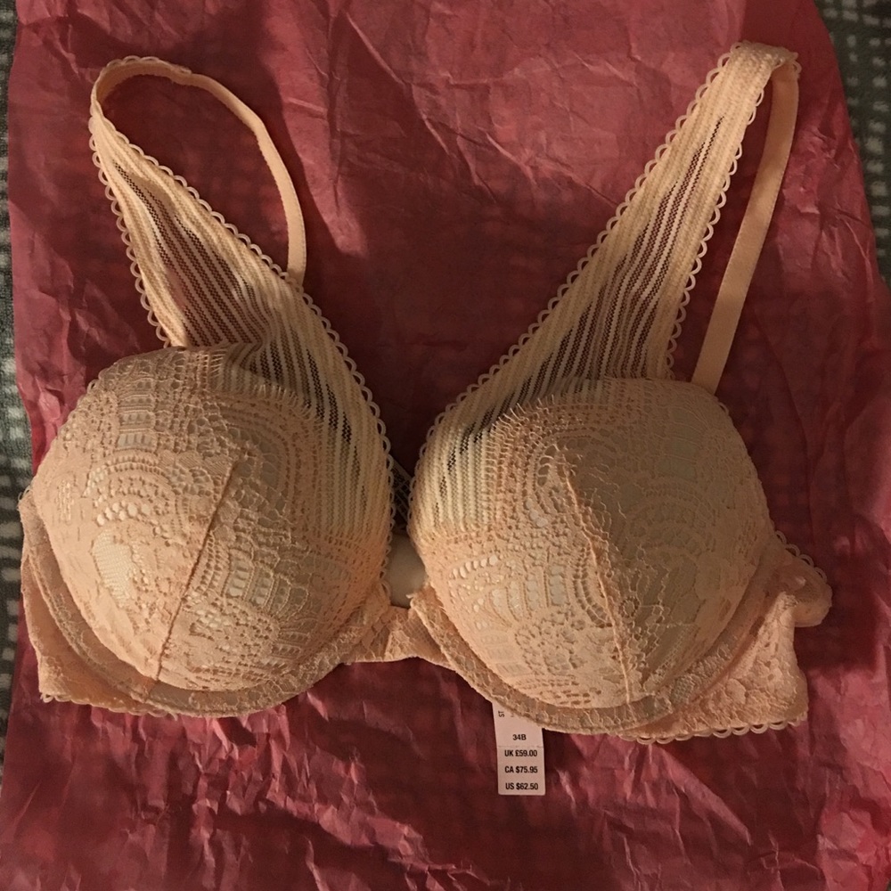 Victoria’s Secret push up bra